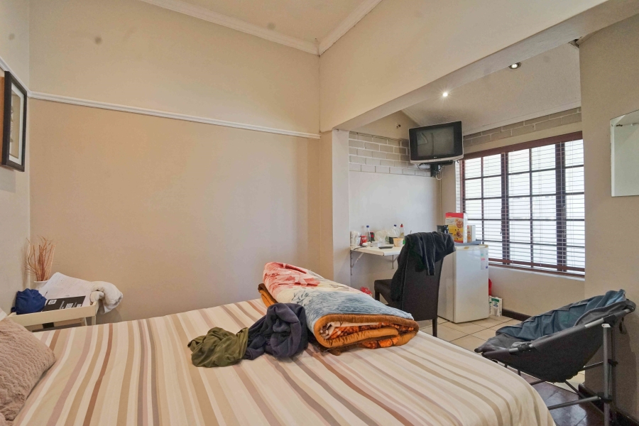 5 Bedroom Property for Sale in Vincent Eastern Cape